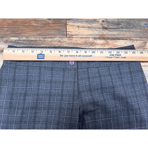 BOGO Classic & Chic Yank Capris Pants Size 4 - Picture 2 of 9